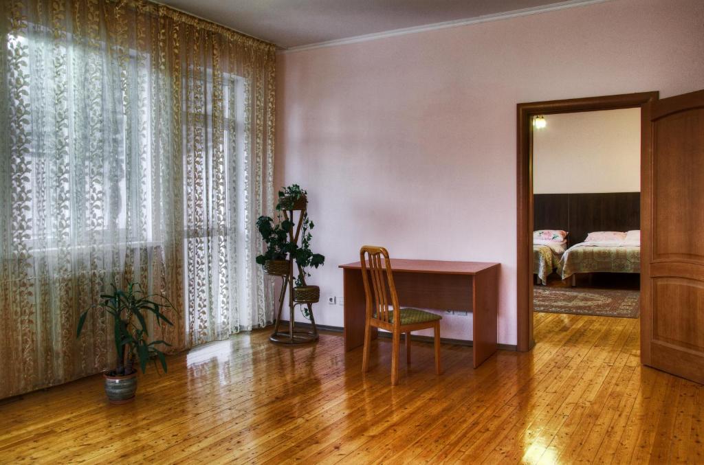 Guest House On Sadovaya Almaty Quarto foto